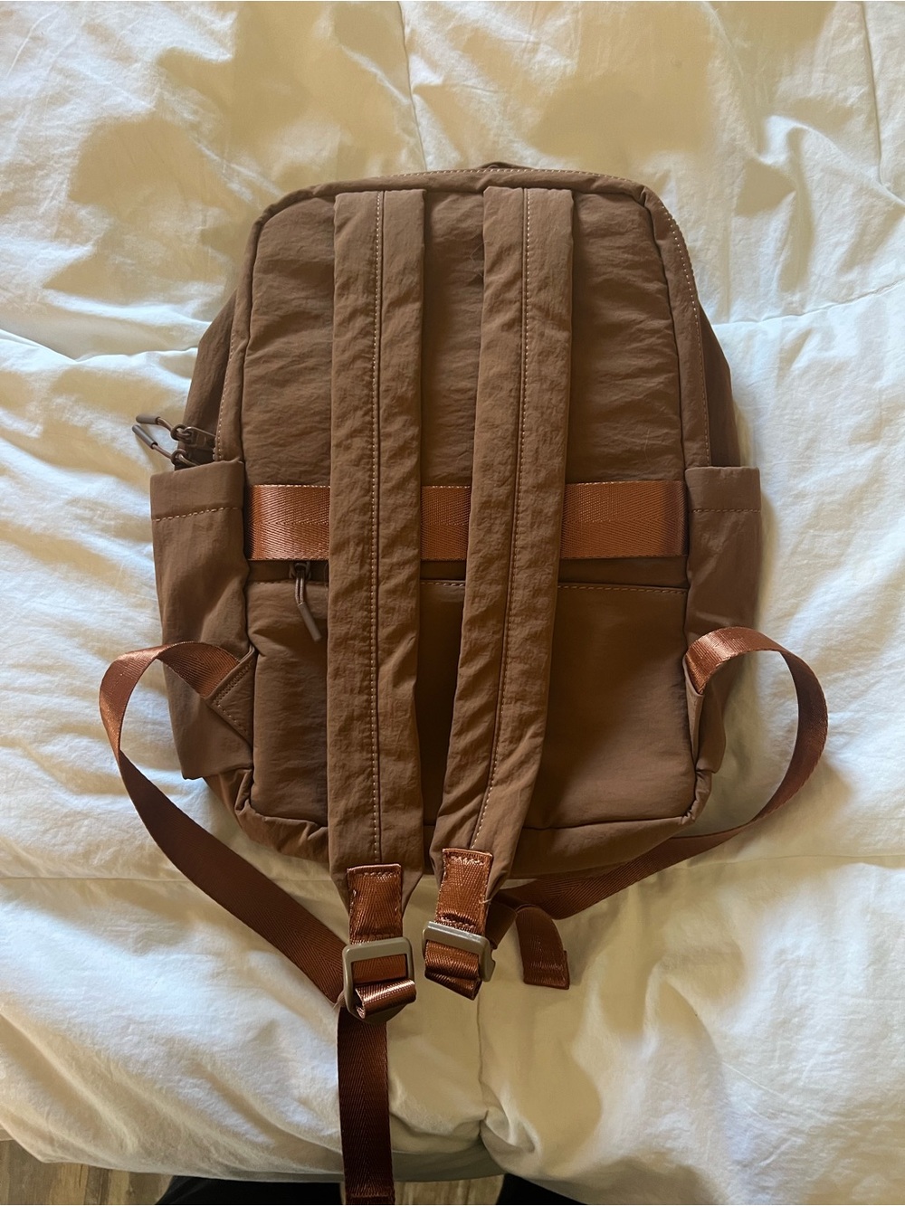Viral minimax backpack (NEW) - Picture 2 of 7